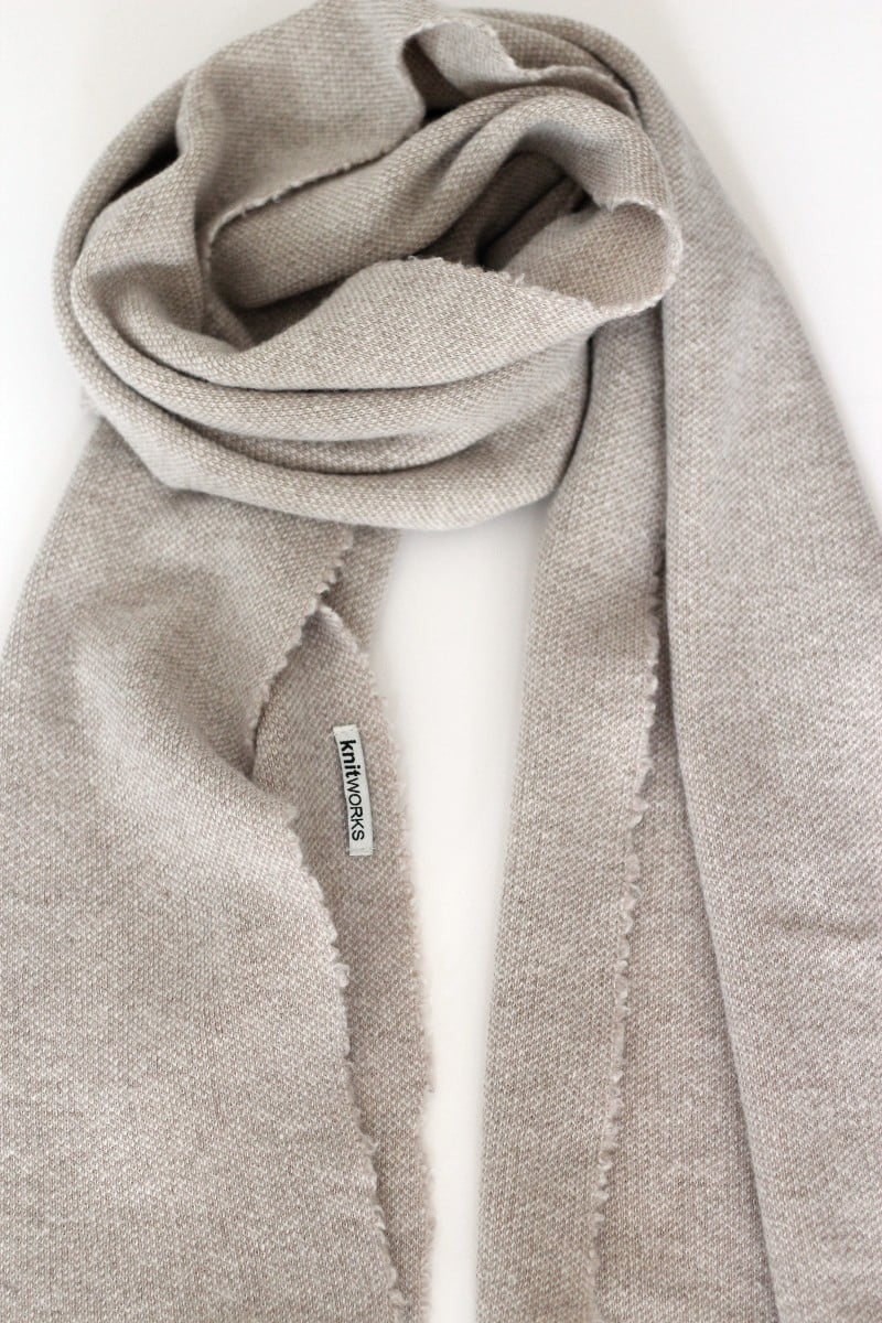 Knitted scarf, light beige